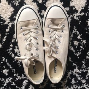 Cream Converse
